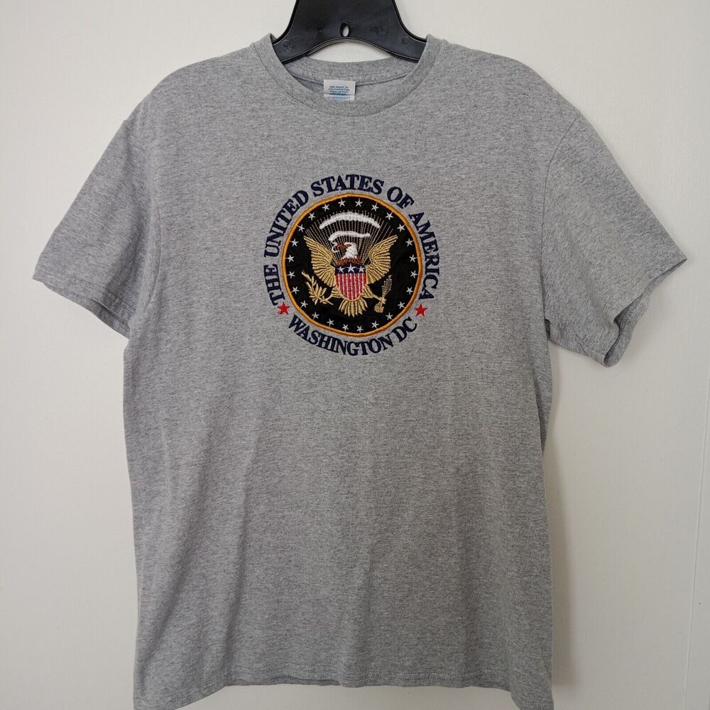 United States of America Washington DC Delta Gray Embroidered T-Shirt Sz Medium - Picture 3 of 6